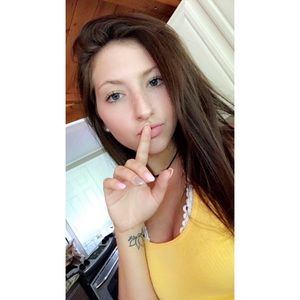 Meet your Posher, Emma